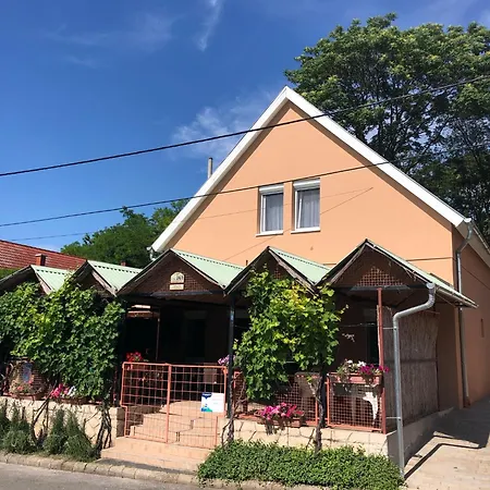 Szolos Vendeghaz Daire Zamárdi
