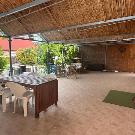 Szőlős Apartman *